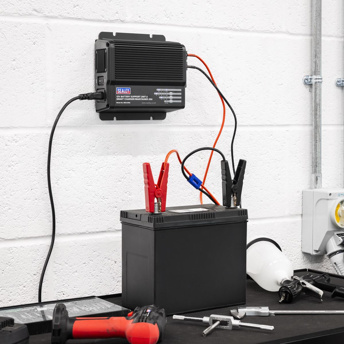 Sealey 12V Battery Support Unit & Smart Charger/Maintainer 25A BSCU25A