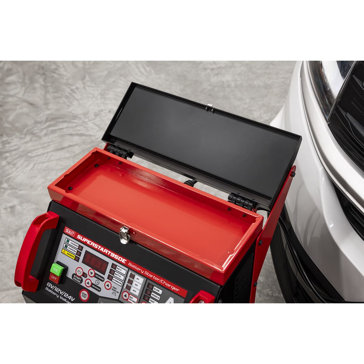 Sealey 6/12/24V Battery Starter/Charger 950A SUPERSTART950E