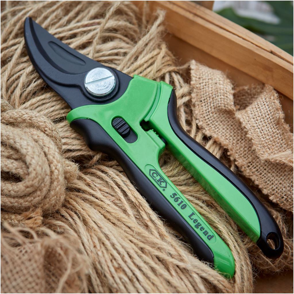CK Tools Classic Legend H/D Bypass Pruners G5610