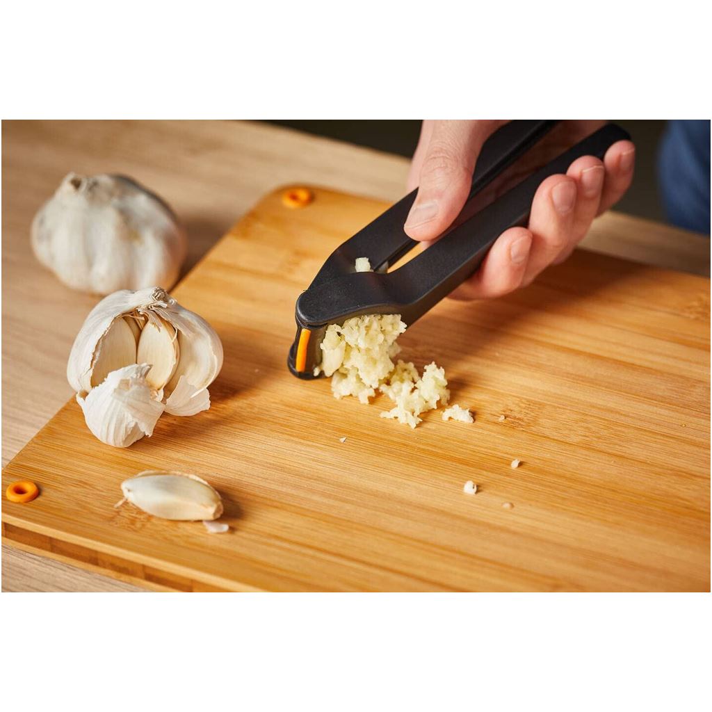 Fiskars FF Garlic press