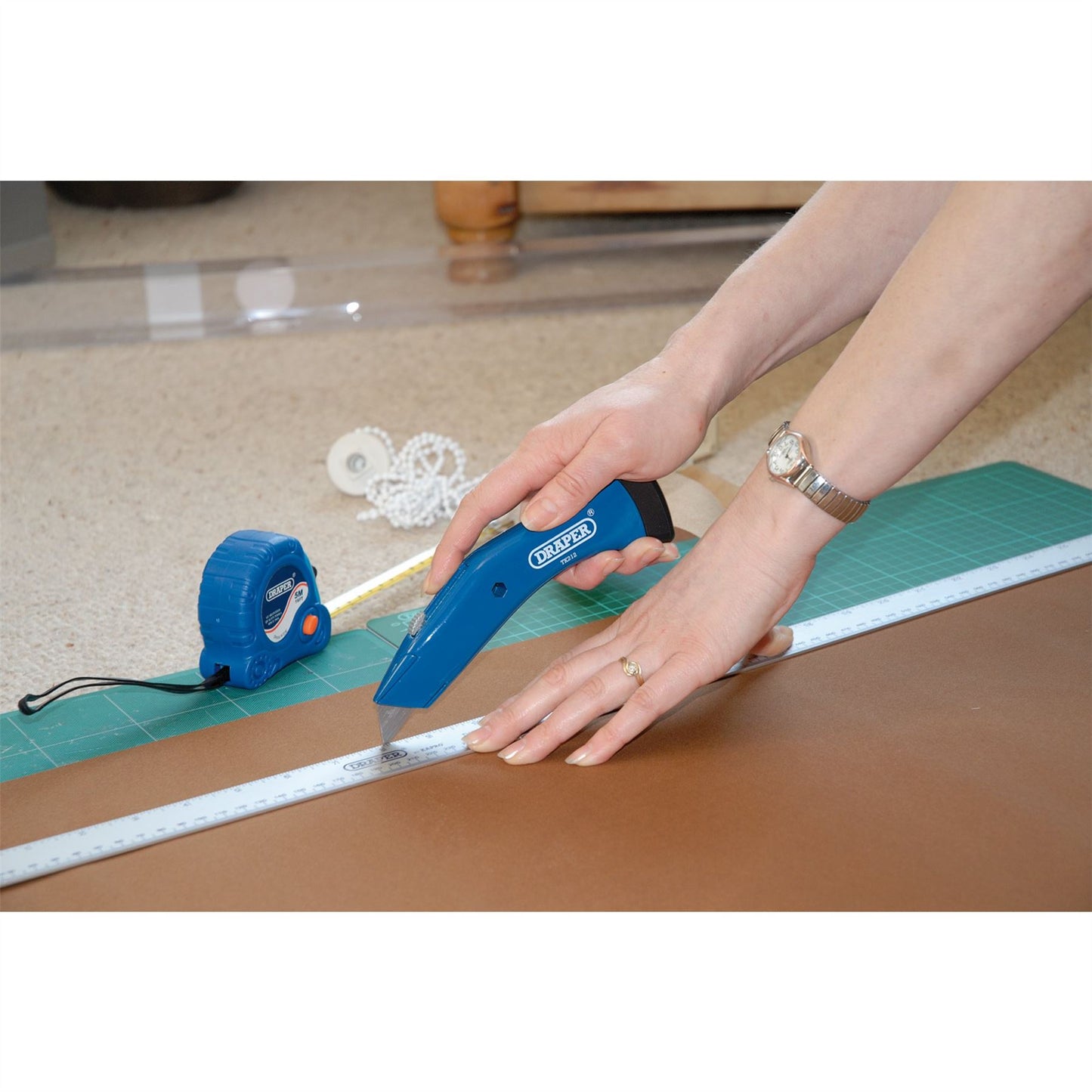 Draper Heavy Duty Retractable Trimming Knife with Quick Change Blade Facility - 55059