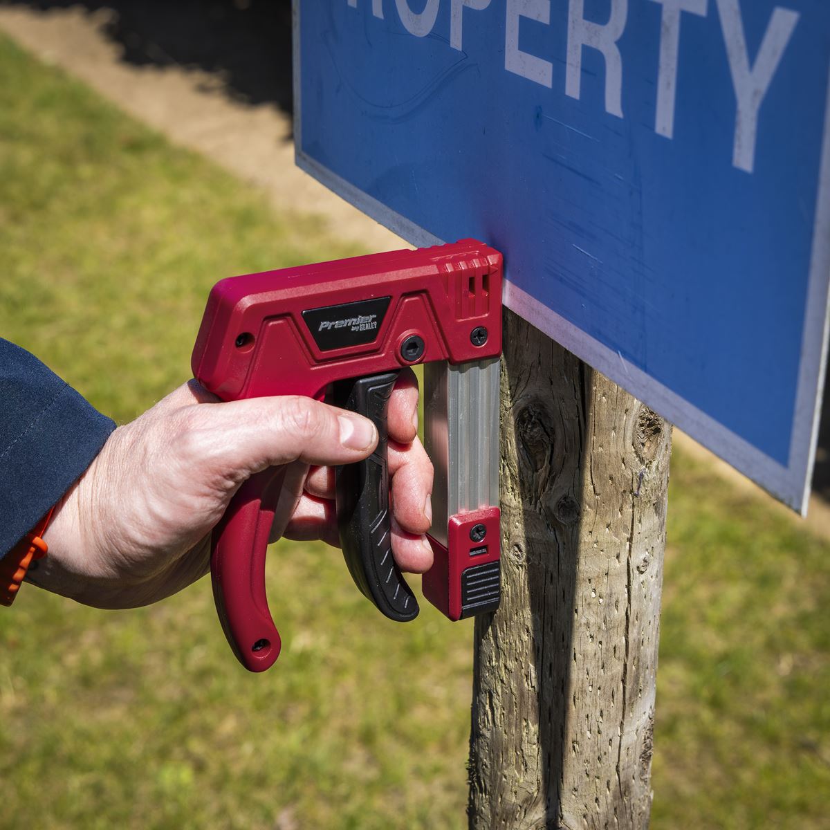 Sealey Premier Heavy-Duty Staple & Brad Nail Gun AK7067