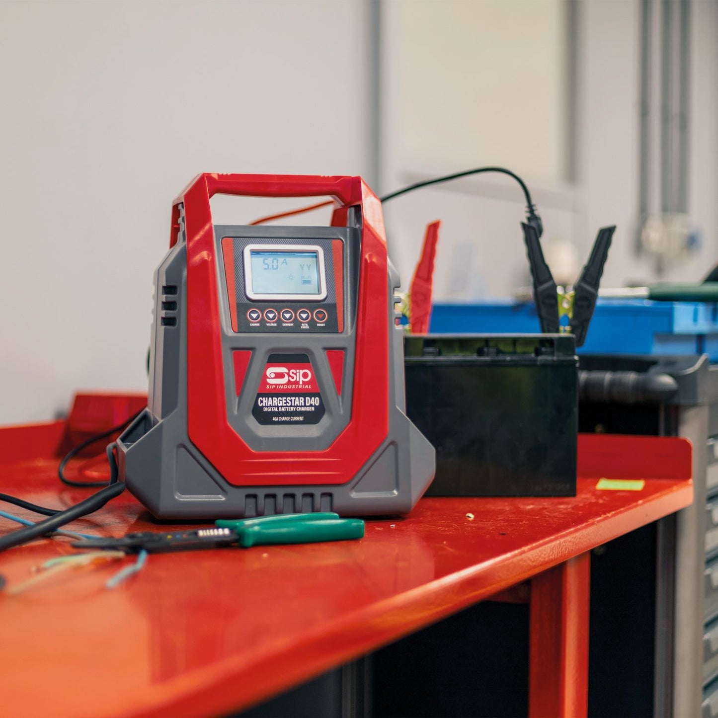 SIP Industrial CHARGESTAR D40 Digital Battery Charger