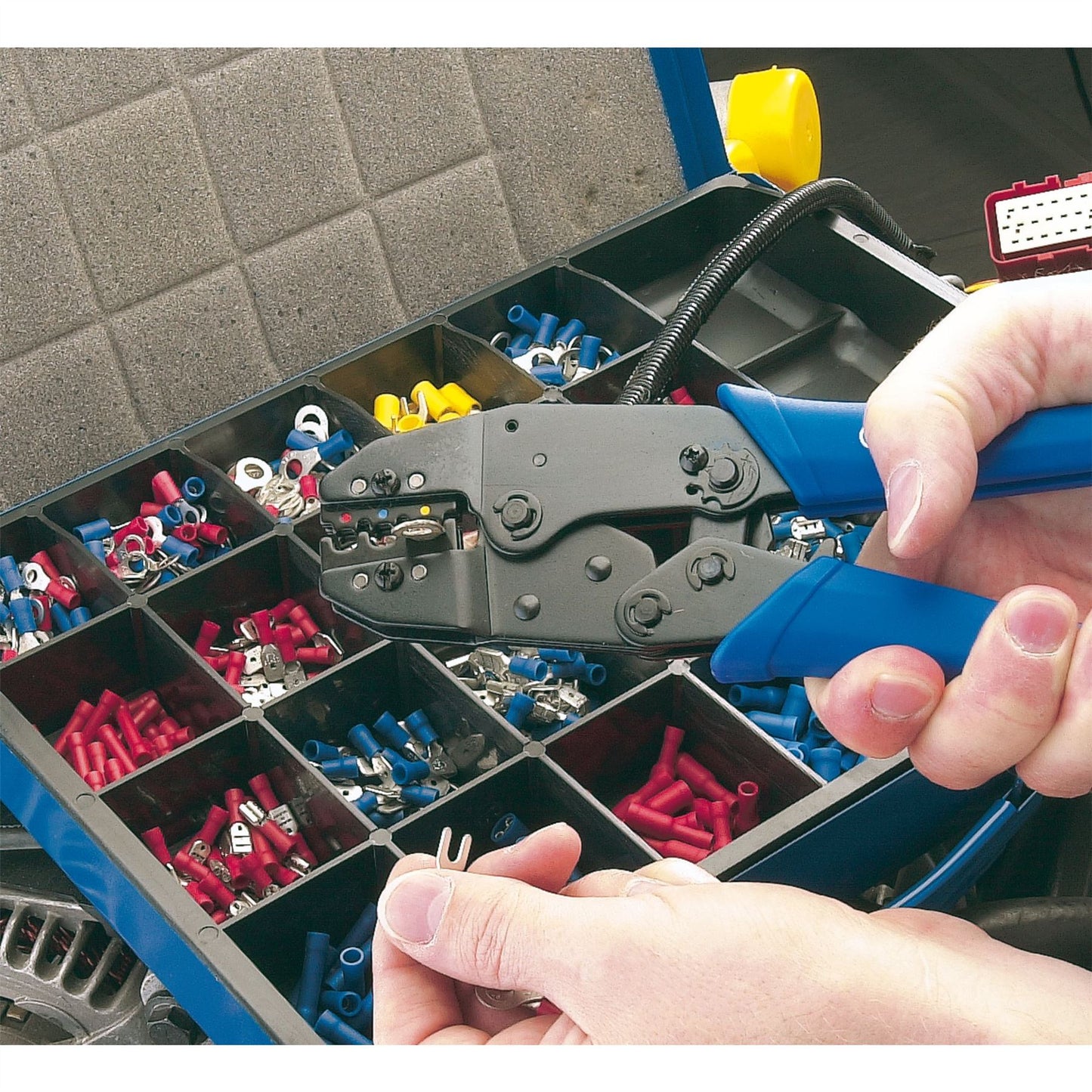 Draper 56383 Expert Ratchet Crimping Tool and Terminal Kit