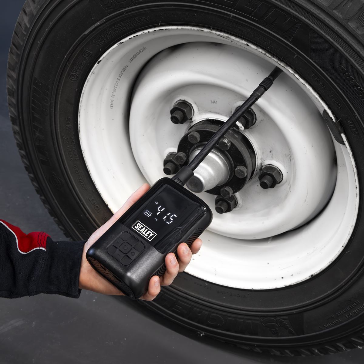 Sealey Tyre Inflator & Power Bank with Worklight Rechargeable CTI130