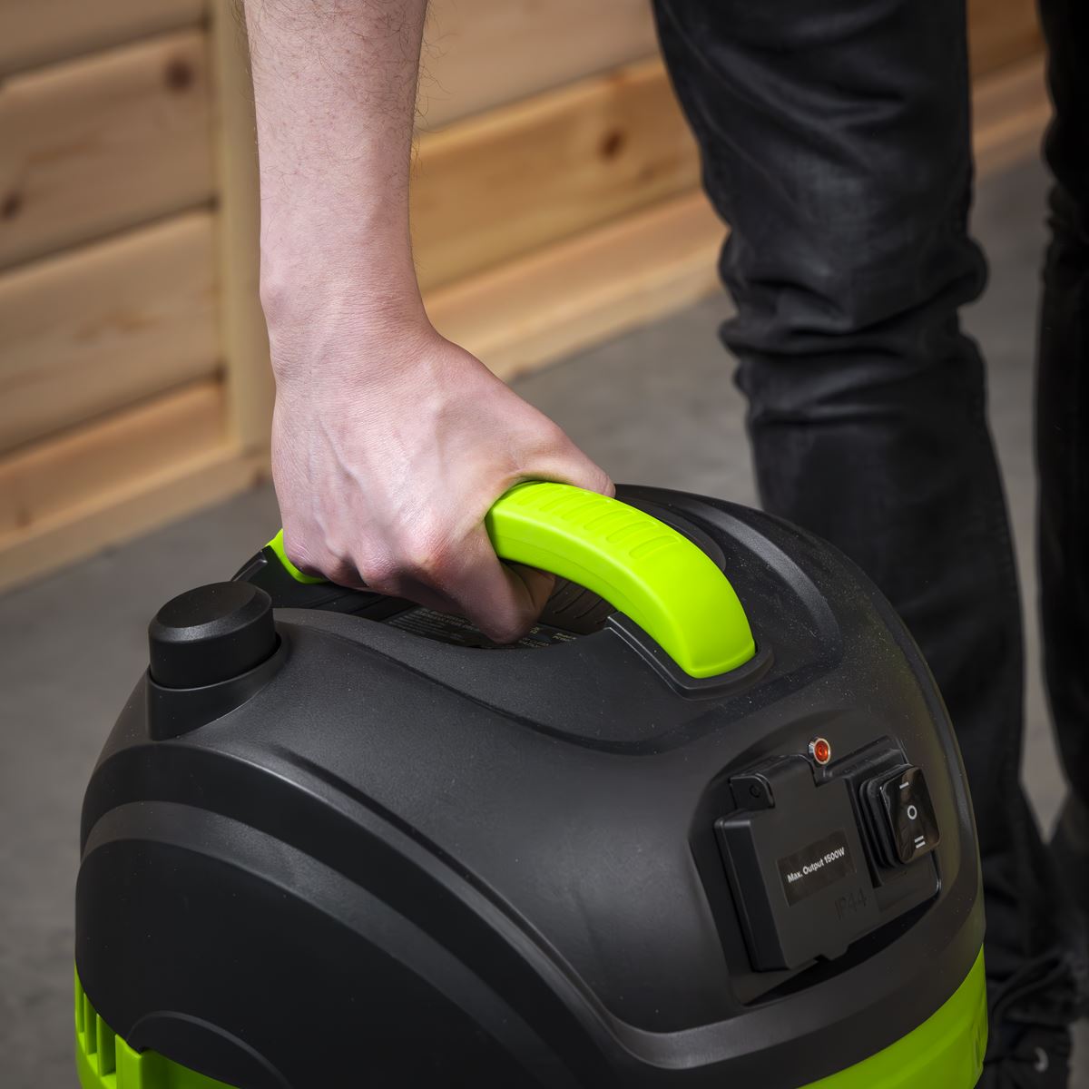 Sealey BuilderVac 15L M Class Vacuum Cleaner Wet & Dry with Stainless Steel Drum