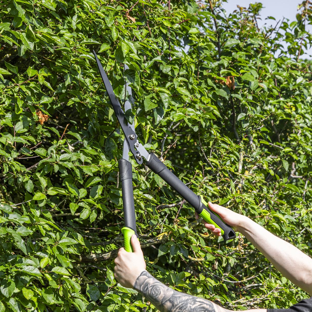 Sealey Hedge Shears with Soft Grip Handle & Carbon Steel Blade GTSG018