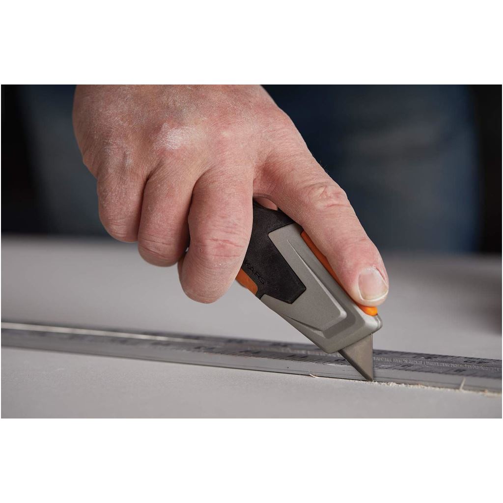 Fiskars CarbonMax retractable utility knife