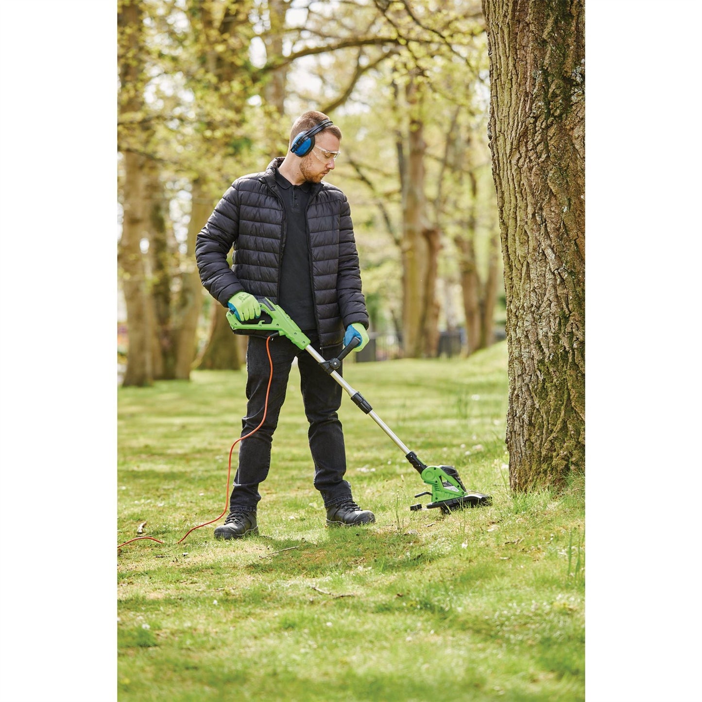 Draper 240v 500w 300mm Grass Weed Trimmer With Double Auto Line Feed. 45927.
