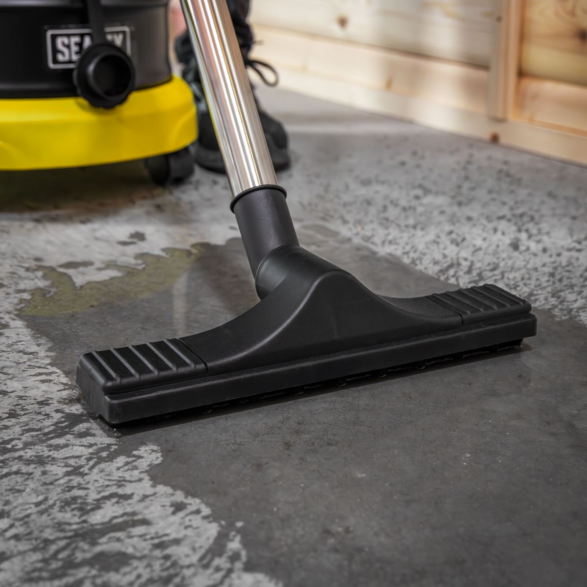 Sealey BuilderVac Wet & Dry Vacuum Cleaner 15L. Drum M Class Filtration