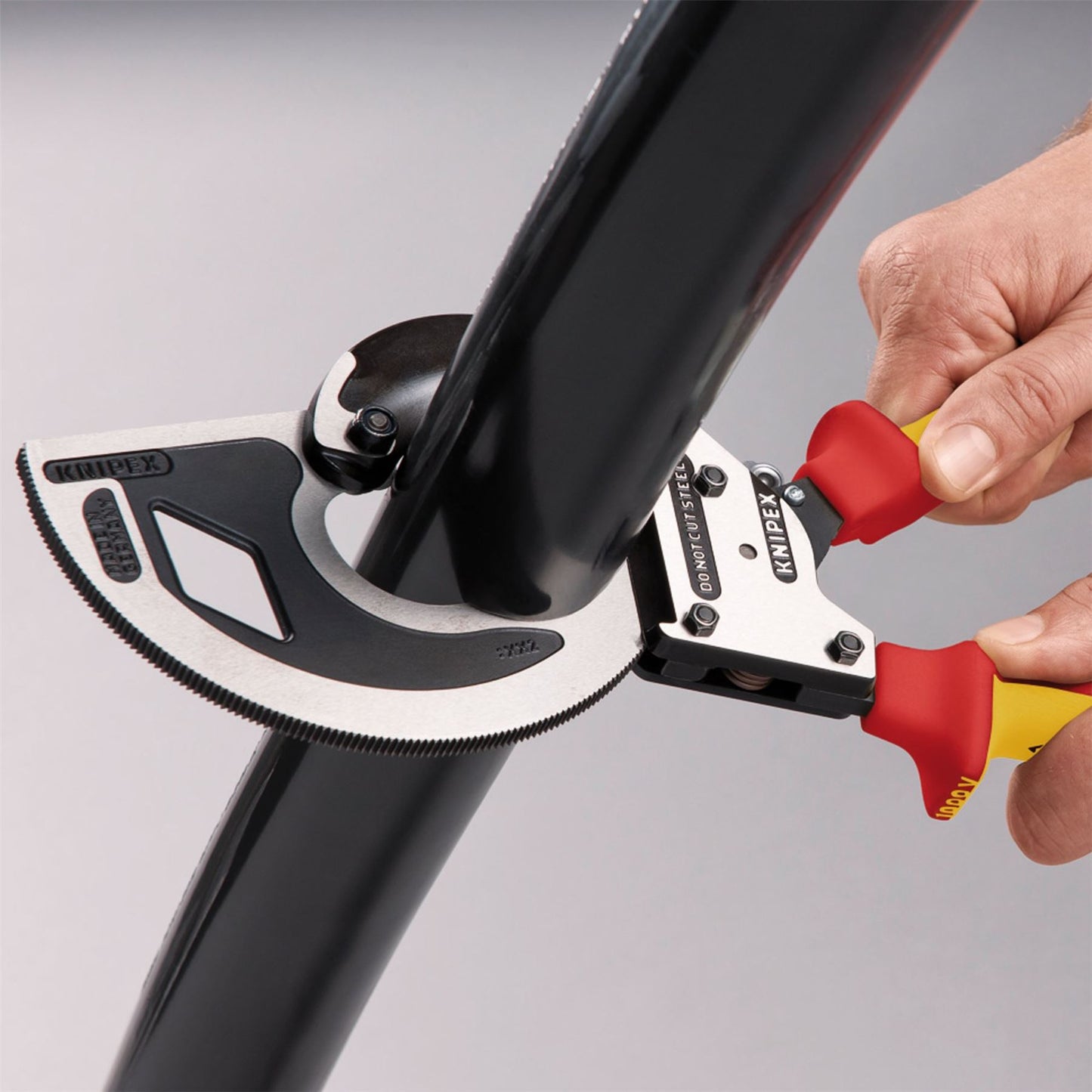 Knipex 95 36 320 - 350mm VDE Heavy Duty Cable Cutter Professional Tool - 25881