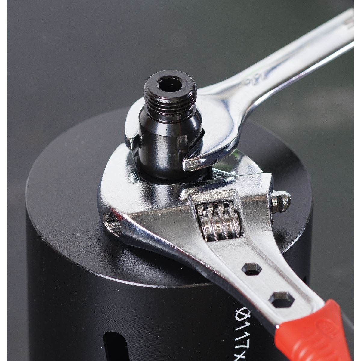 Sealey Diamond Core Drill Adaptor with Through Hole 1/2"BSP Male to 1/2"BSP Male