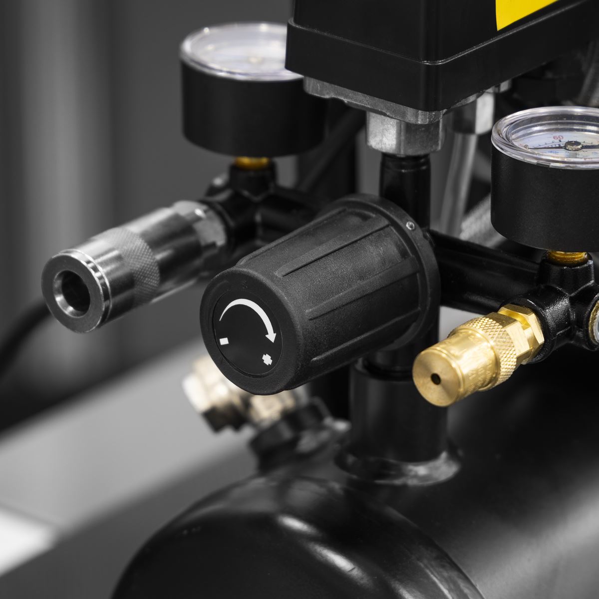 Sealey 6L Oil Free Low Noise Direct Drive Air Compressor 1hp SAC6000S