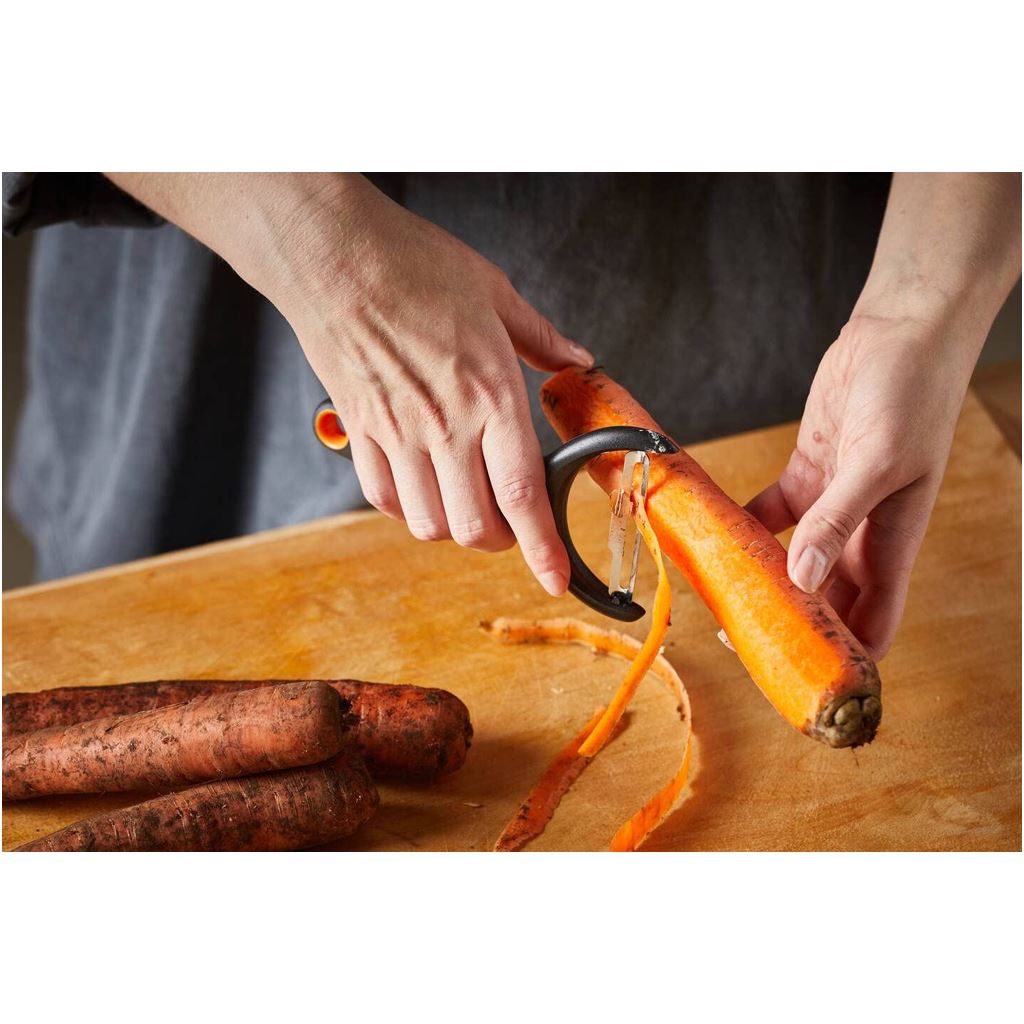 Fiskars FF Peeler (y-shaped)