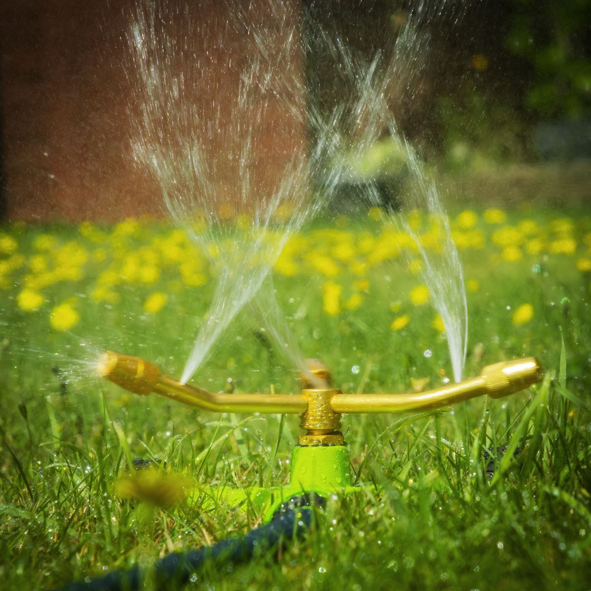 Sealey 3-Arm Brass Sprinkler with Metal Wheeled Base JS2032