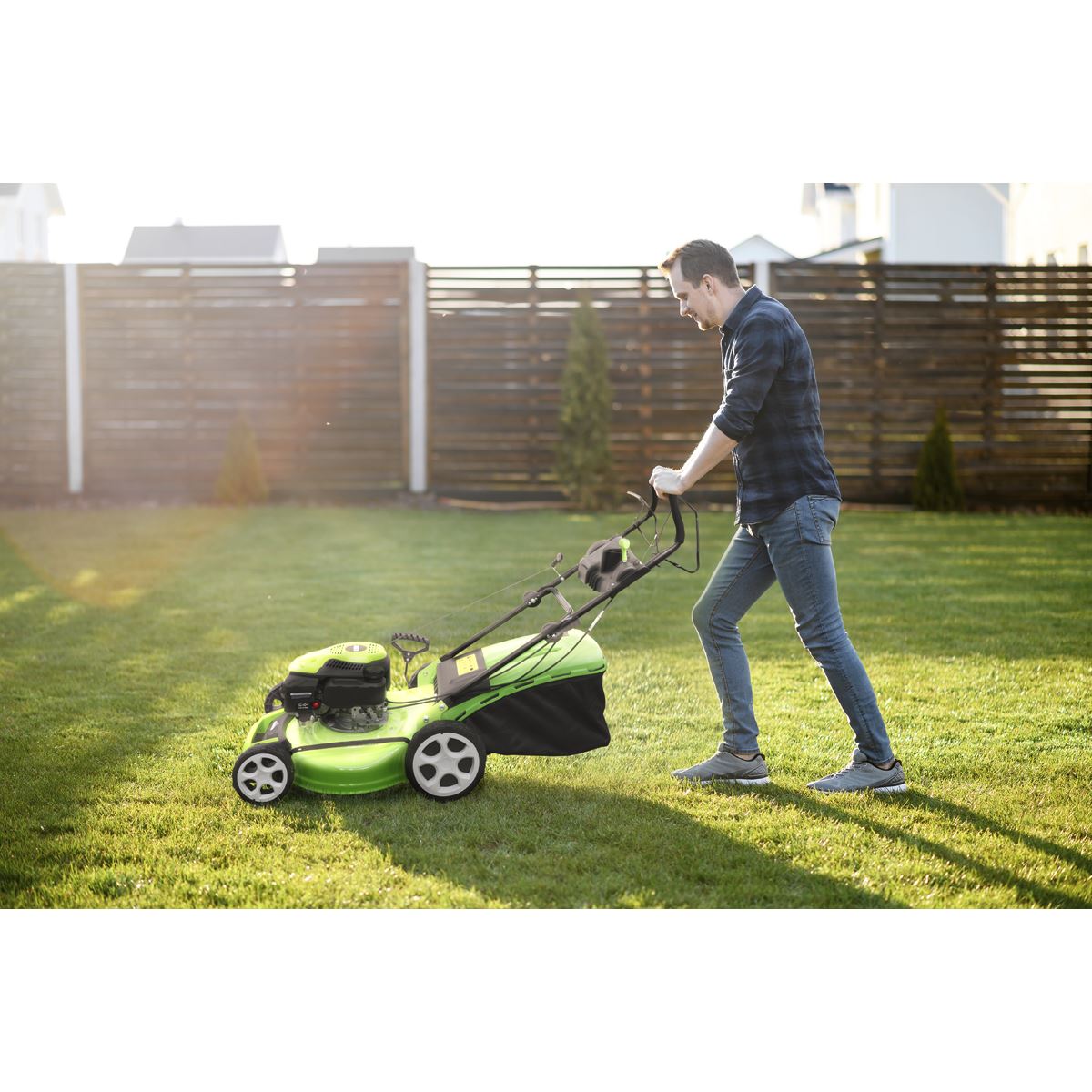 Dellonda Self-Propelled Petrol Lawnmower Grass Cutter with Height Adjustment & Grass Bag 149cc 18"/46cm 4-Stroke Engine DG101