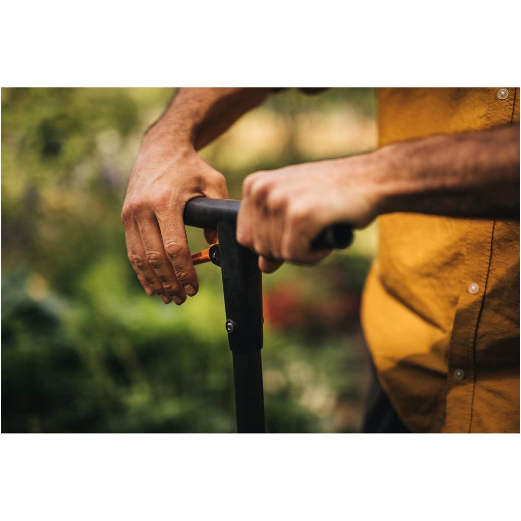 Fiskars Ergo Standing Bulb Planter