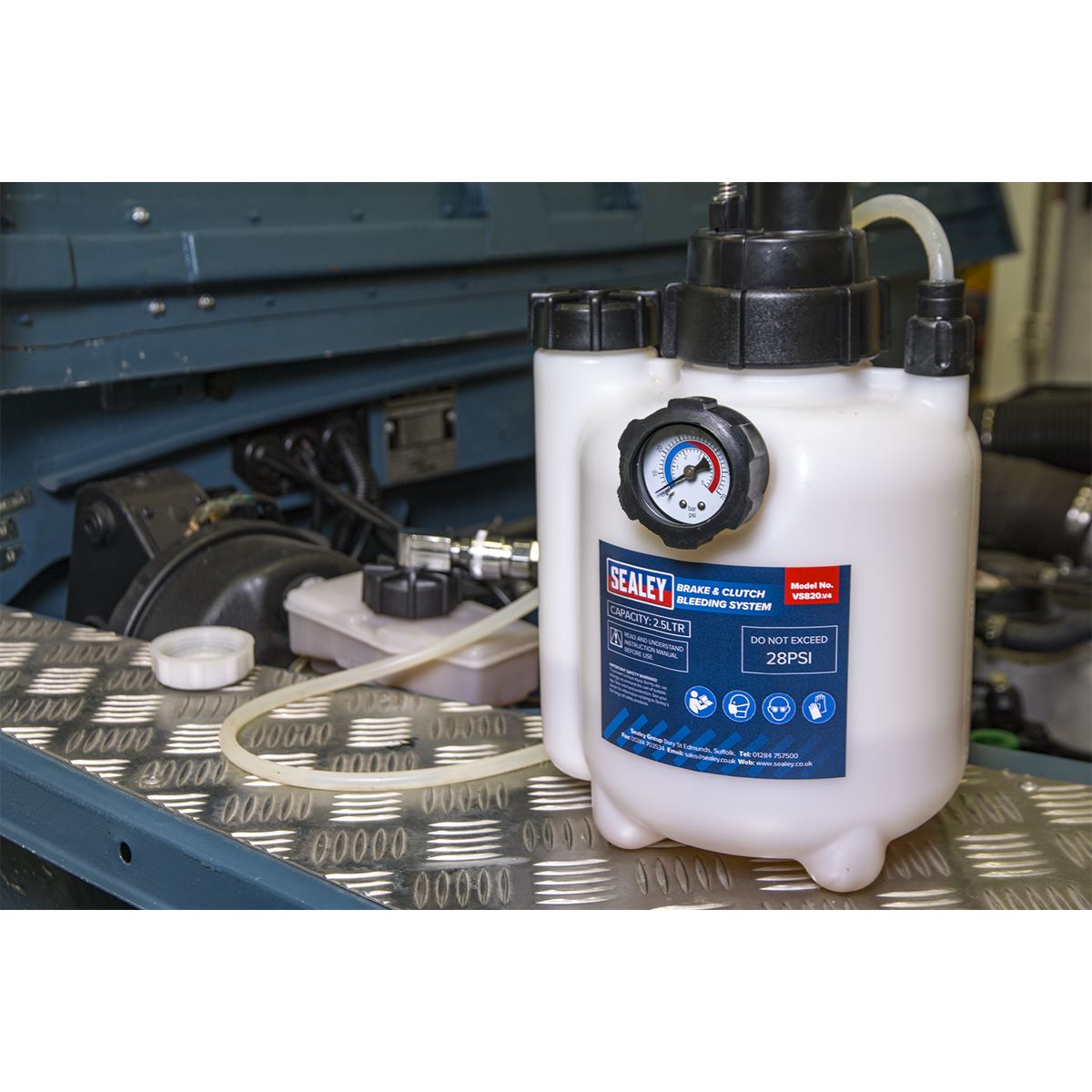 Sealey Brake & Clutch Bleeding System 2.5L VS820