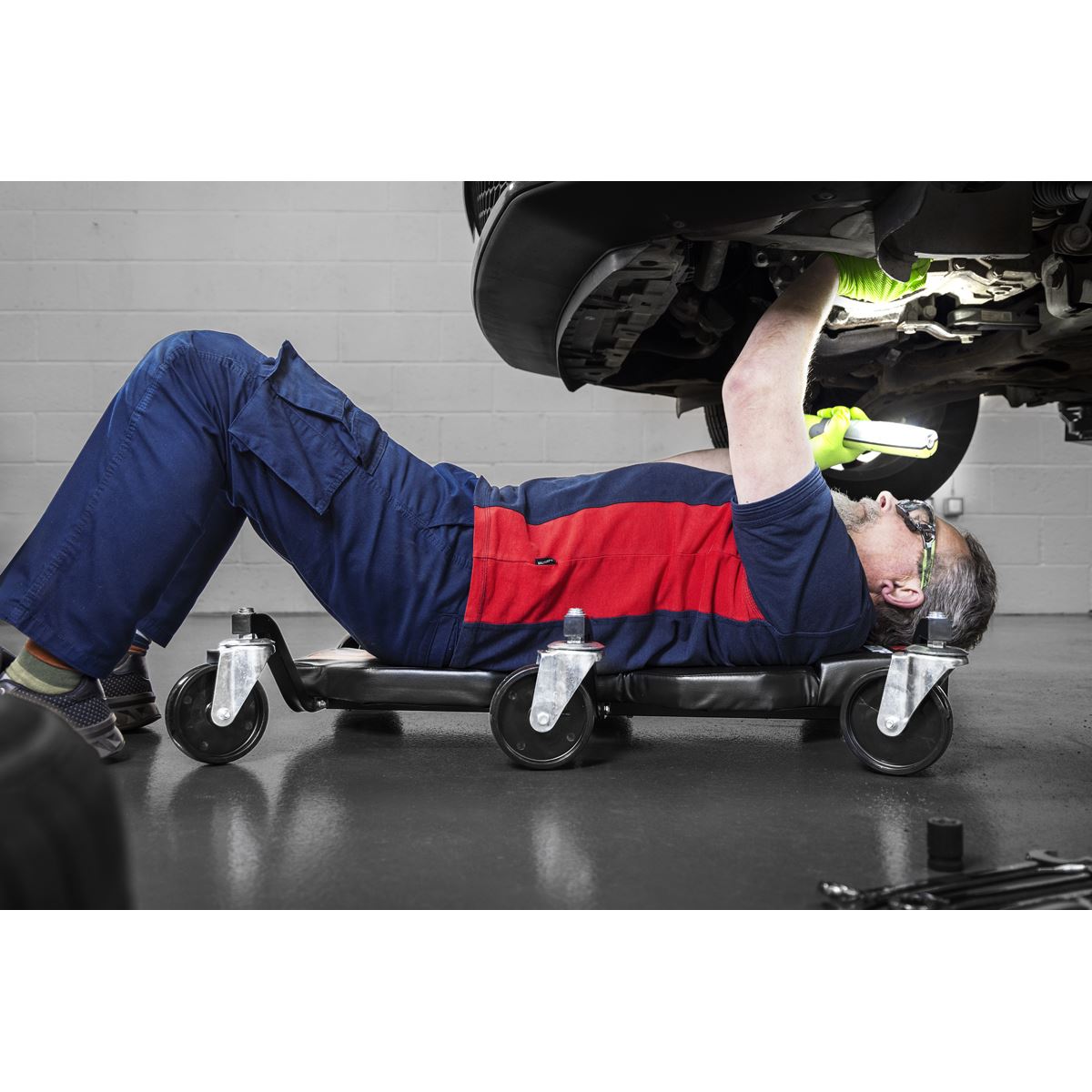 Sealey Steel Creeper with 6 Rough Ground 5" Wheels & Headrest SCR101P