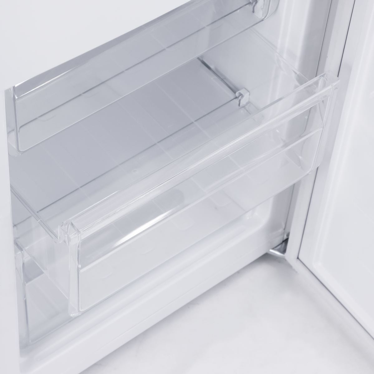 Baridi 60/40 Smart Frost Fridge Freezer 254L Capacity � White DH328