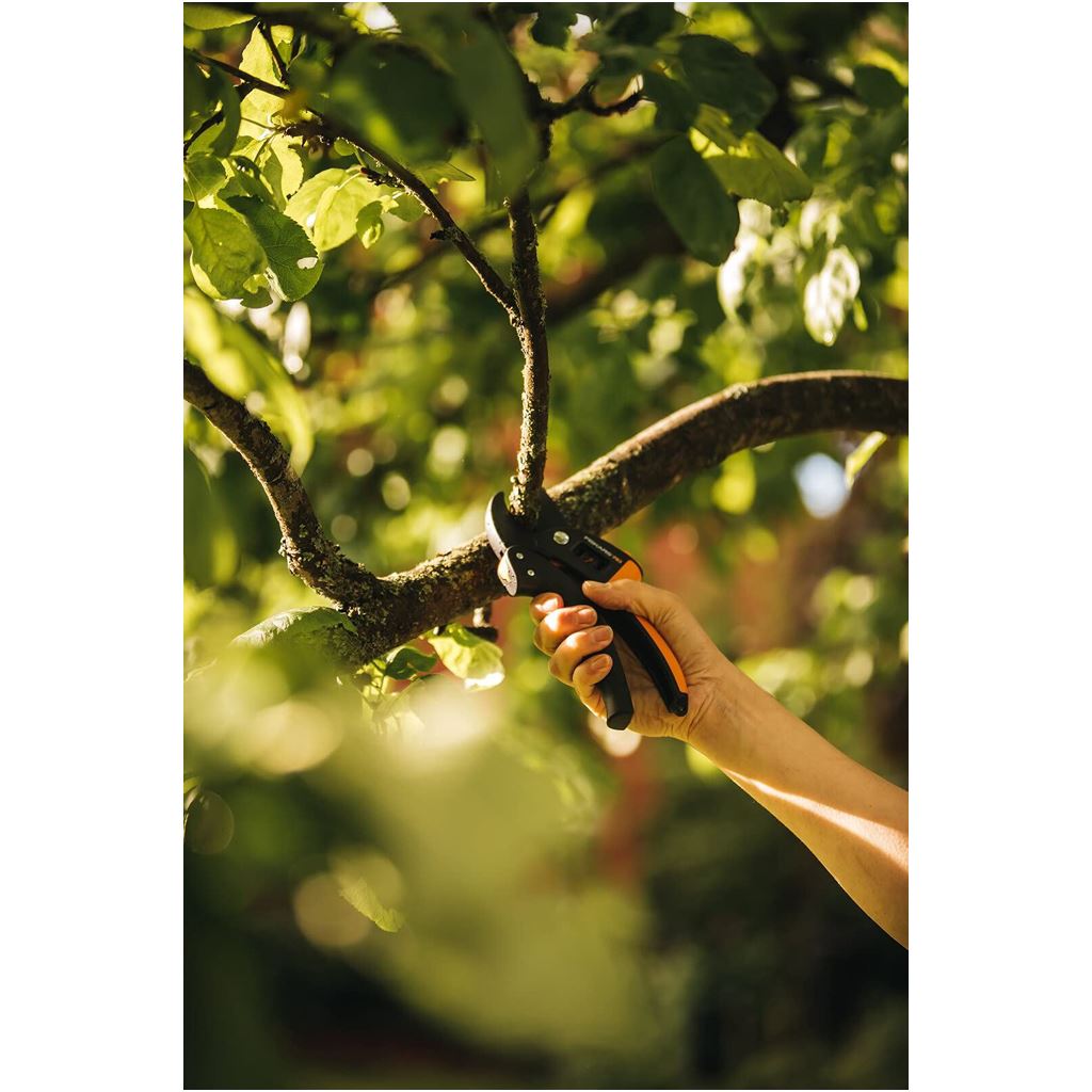 Fiskars PowerStep Anvil Pruner (P83)