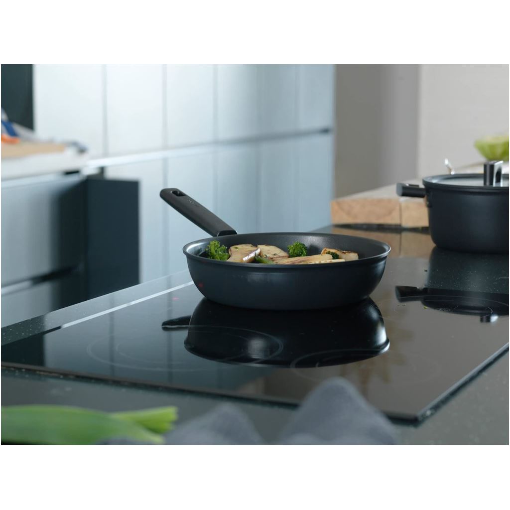 Fiskars HF saut? pan 28cm/3,5L w/lid