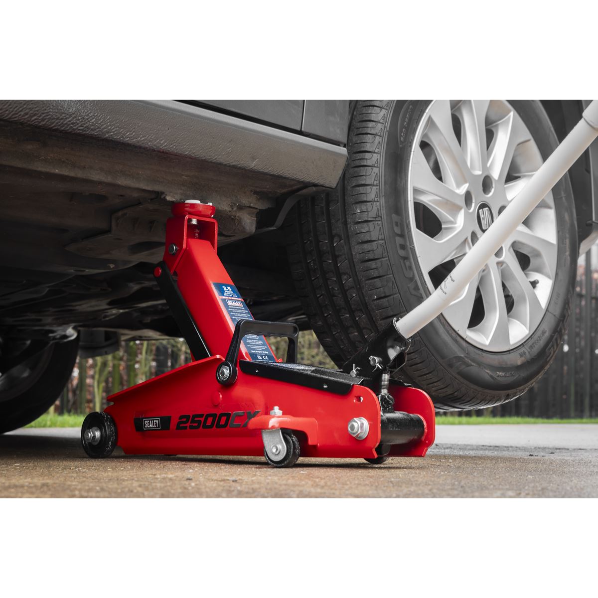 Sealey Heavy-Duty Trolley Jack 2.5 Tonne 2500CX