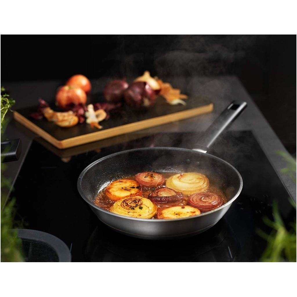 Fiskars HF Steel?frying pan 26cm NEW