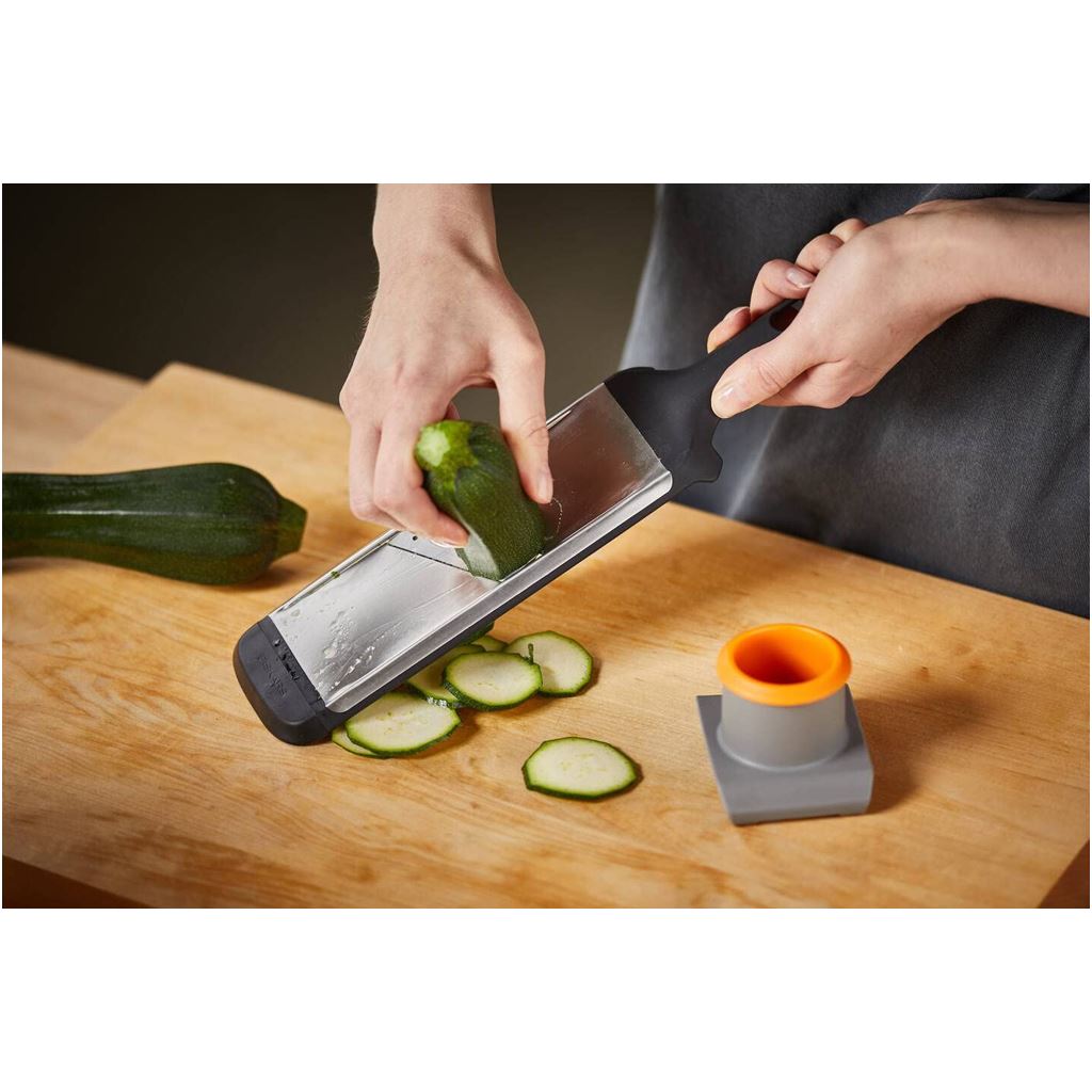 Fiskars FF Grater set: coarse, fine &slicer