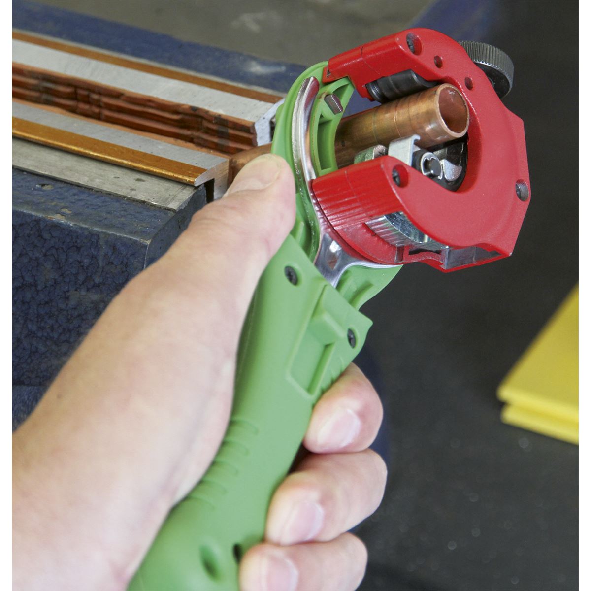 Sealey Ratcheting Pipe Cutter 2-in-1 6-28mm AK5065