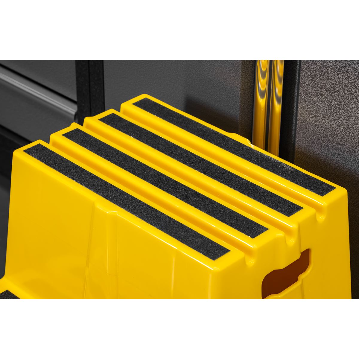 Sealey Heavy-Duty 2-Step Safety Steps with Anti-Slip Treads 150kg Capacity