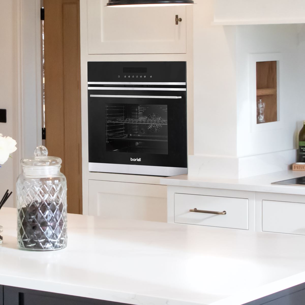 Sealey Baridi 60cm Built-In Fan Assisted, Single, Integrated 10 Function Electric Oven, Touchscreen Controls, 72L Capacity, Black/Stainless Steel DH200
