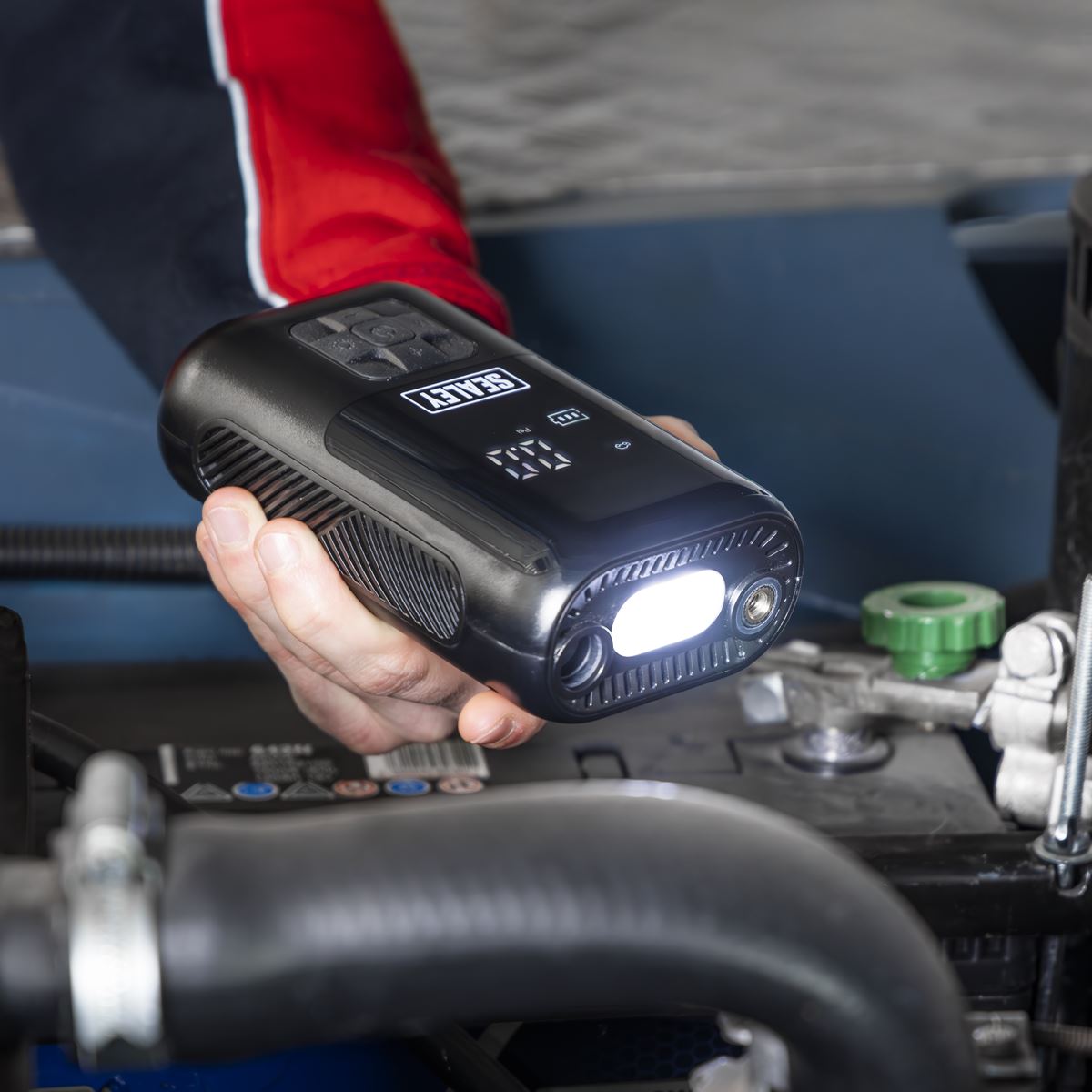 Sealey Tyre Inflator & Power Bank with Worklight Rechargeable CTI130