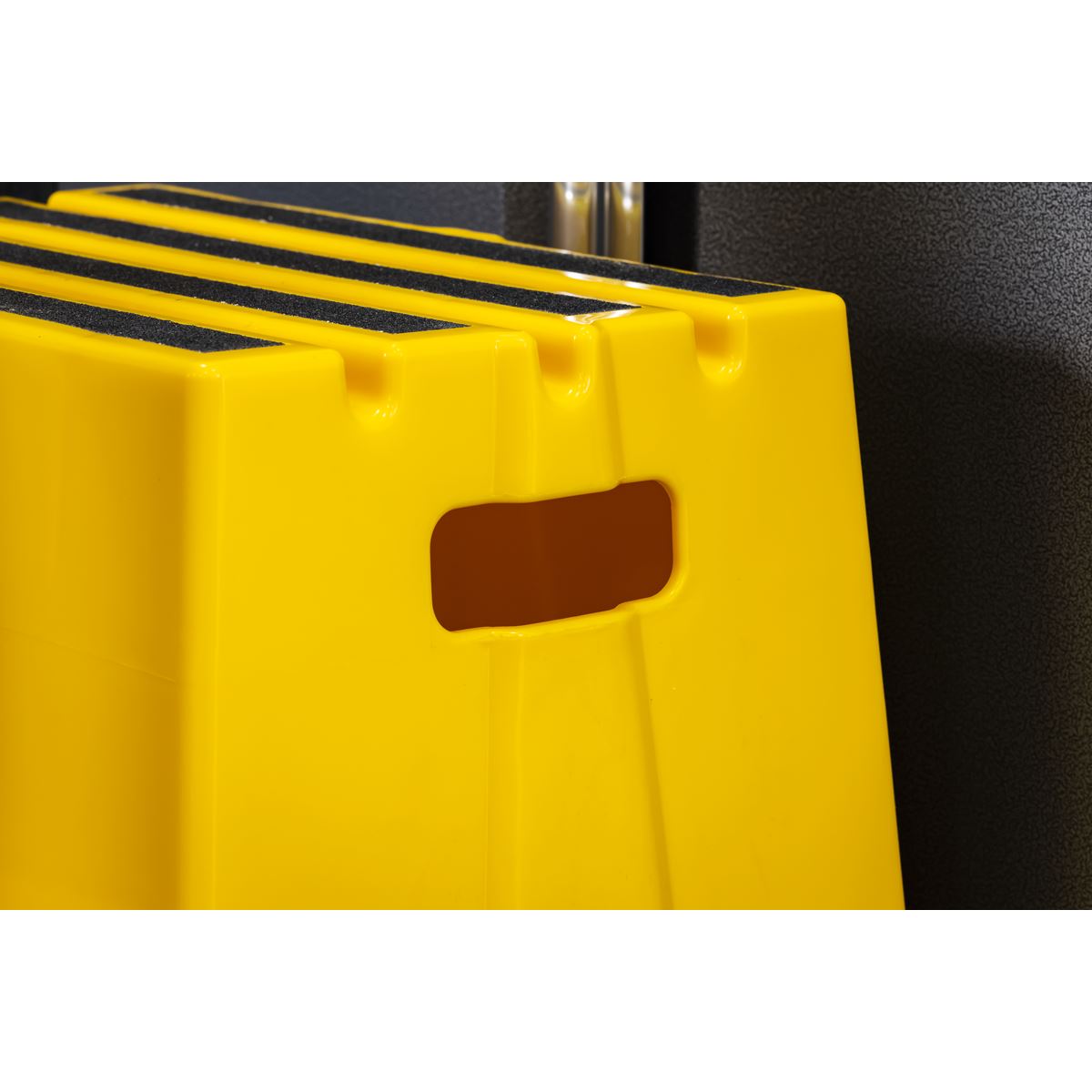 Sealey Heavy-Duty 2-Step Safety Steps with Anti-Slip Treads 150kg Capacity