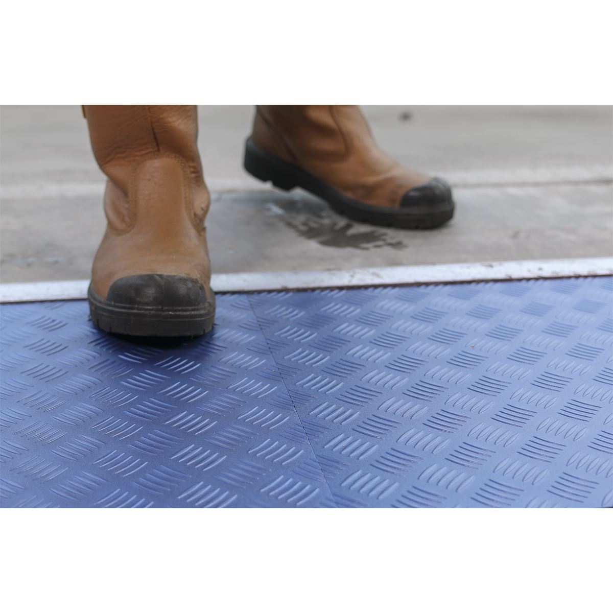 Sealey Vinyl Floor Tile with Peel & Stick Backing -Blue Tread Pk 16 FT1B