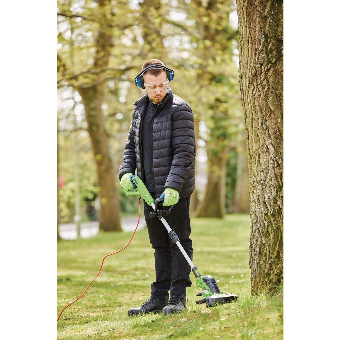 Draper 240v 500w 300mm Grass Weed Trimmer With Double Auto Line Feed. 45927.