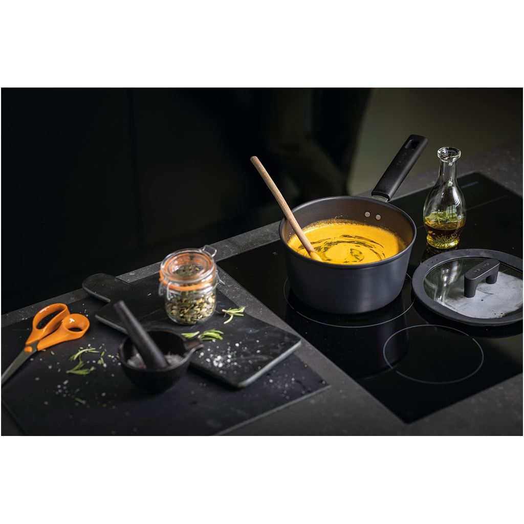 Fiskars HF saucepan 2,5L w/lid