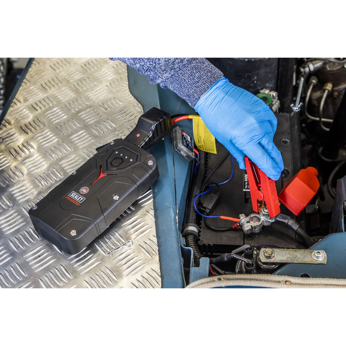 Sealey RoadStart� 1200A 12V Lithium-ion Jump Starter Power Pack RS1200