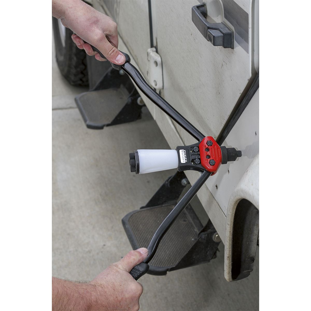 Sealey Medium-Arm Riveter with Collection Bowl AK3983