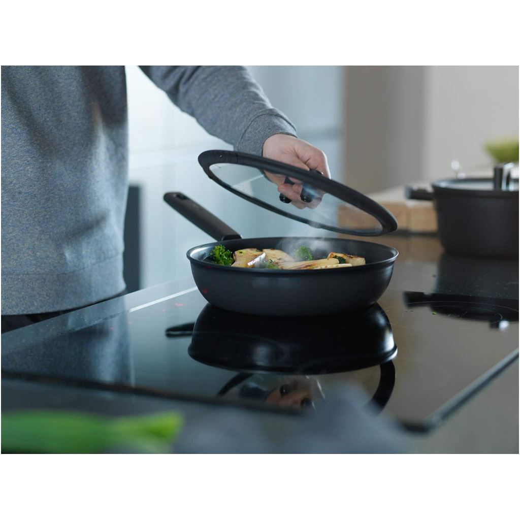 Fiskars HF saut? pan 26cm/2,8L w/lid
