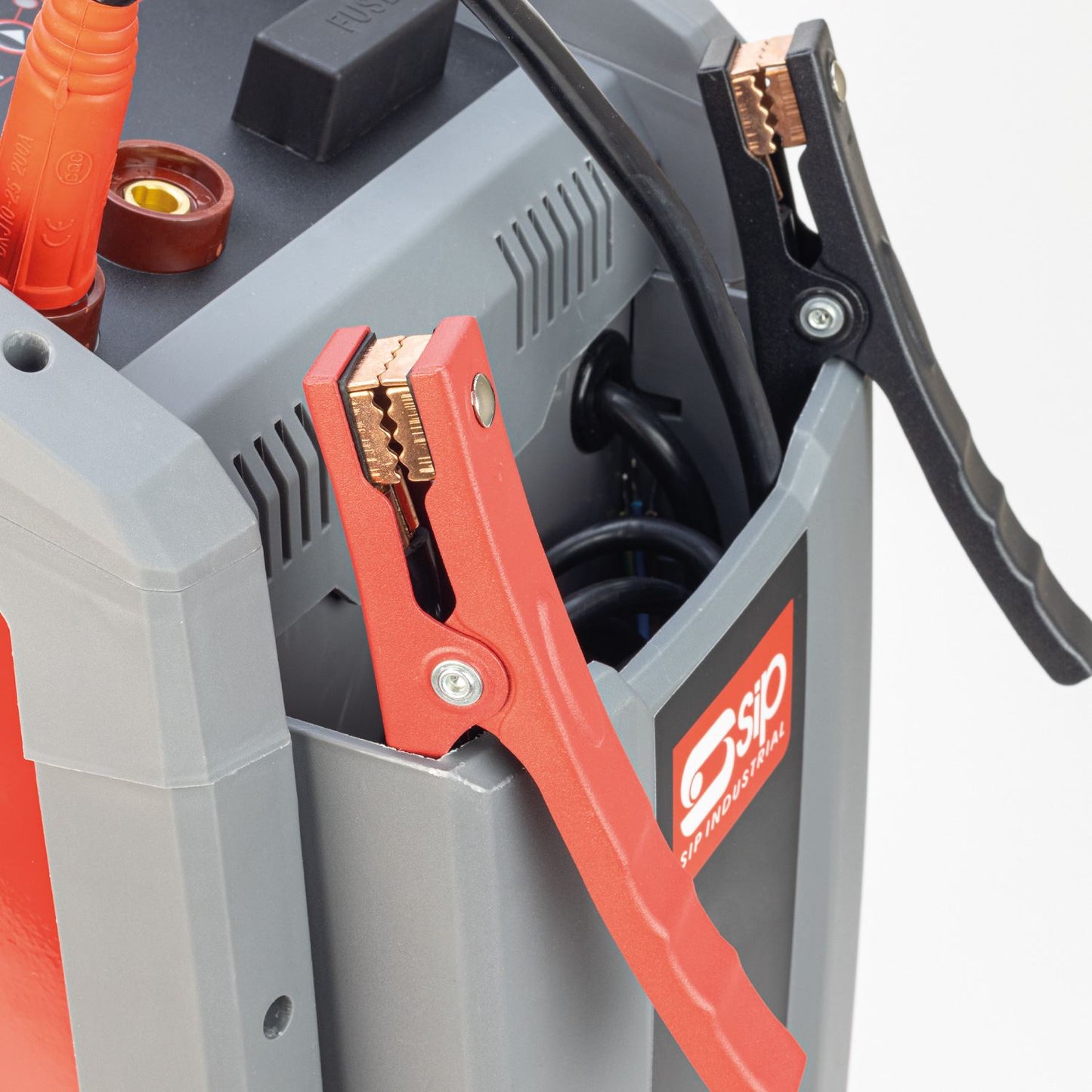 SIP Industrial STARTMASTER DSC250B Digital Starter Charger