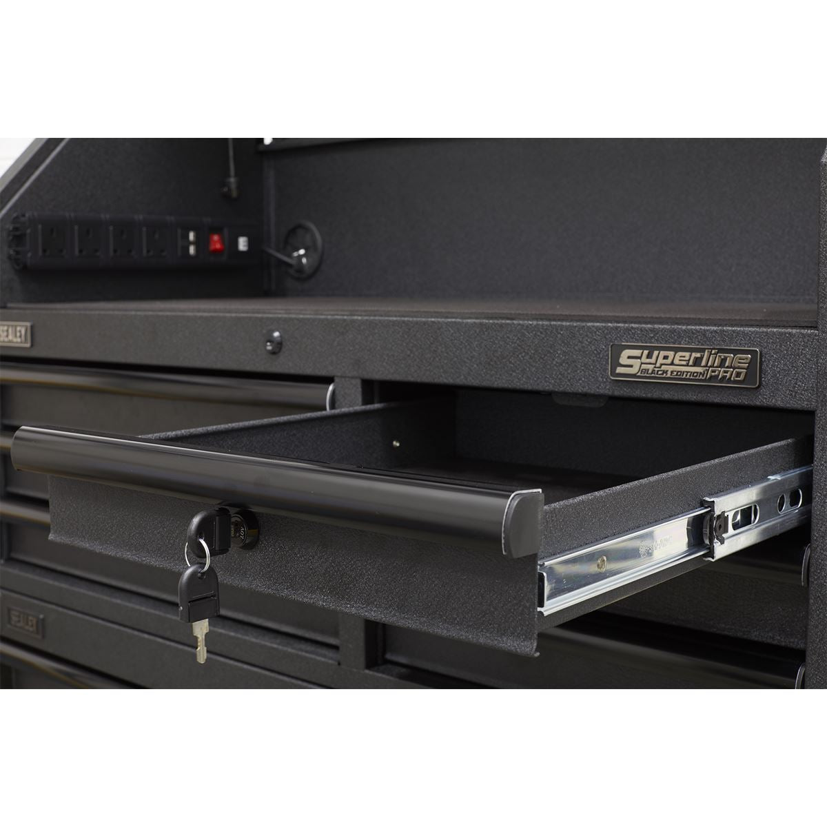 Sealey Topchest 6 Drawer 1030mm Soft Close Drawers & Power Strip AP4106BE