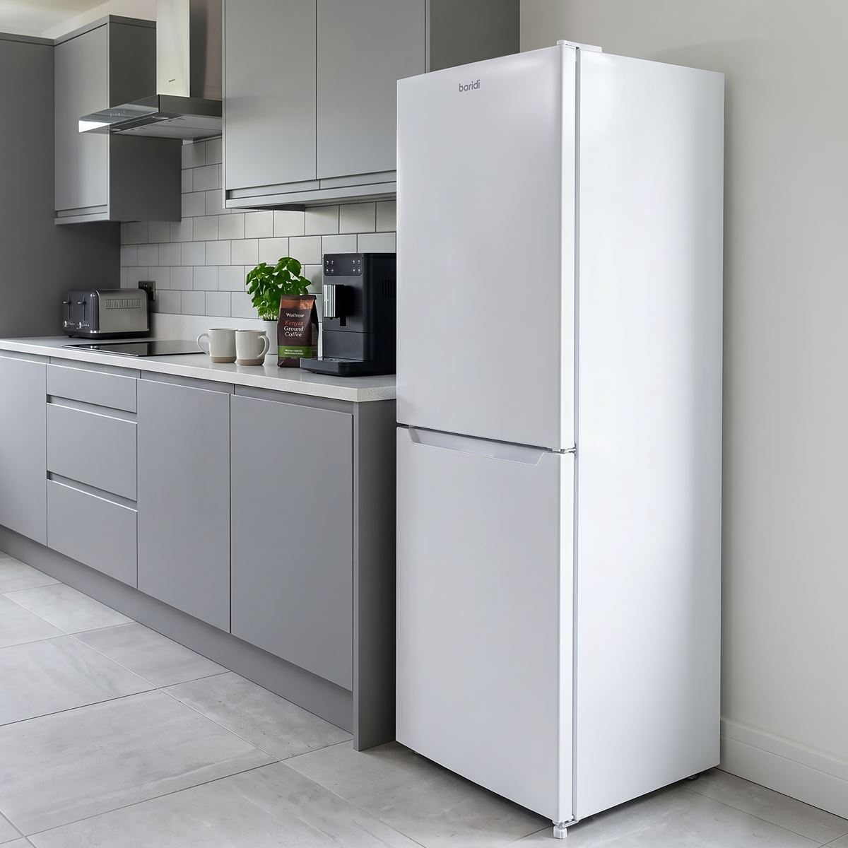 Baridi 60/40 Smart Frost Fridge Freezer 254L Capacity � White DH328