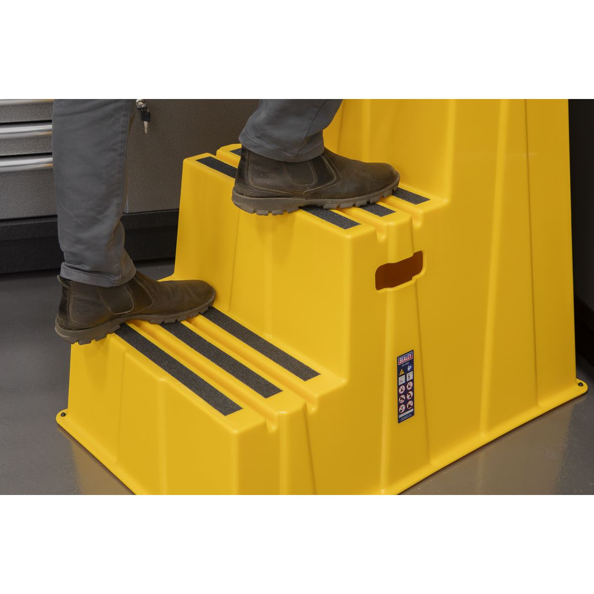 Sealey Heavy-Duty 3-Step Safety Steps with Anti-Slip Treads 150kg Capacity